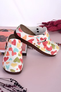 DOGİYE 3016 Bunte Herzen Orthopädische Anatomische Pantoletten – Damen Weiche Komfort Hausschuhe mit Rutschfester Sohle, 5 cm Absatz